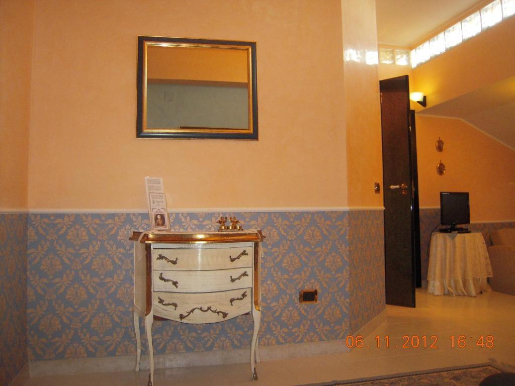 تيرمولي B&B Vescovo Pitirro الغرفة الصورة